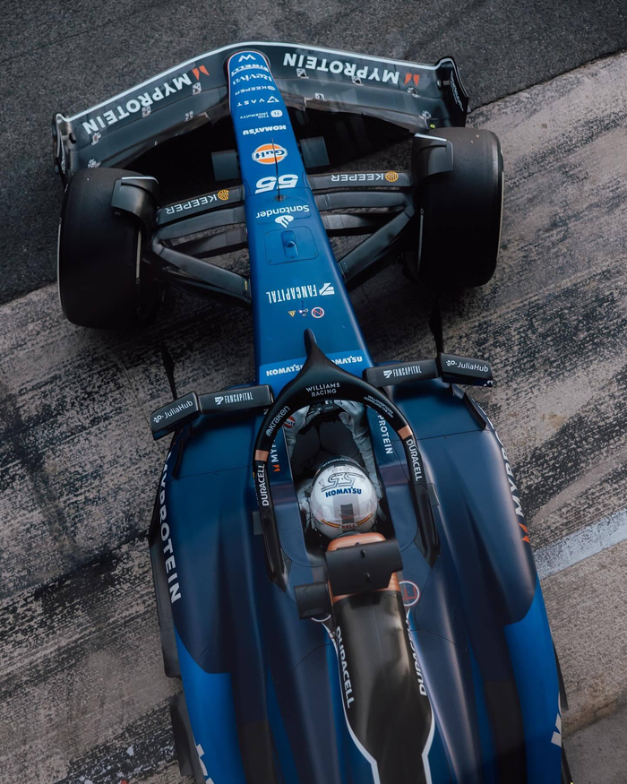 威廉姆斯完胜梅赛德斯，塞恩斯扛起全队的简单介绍