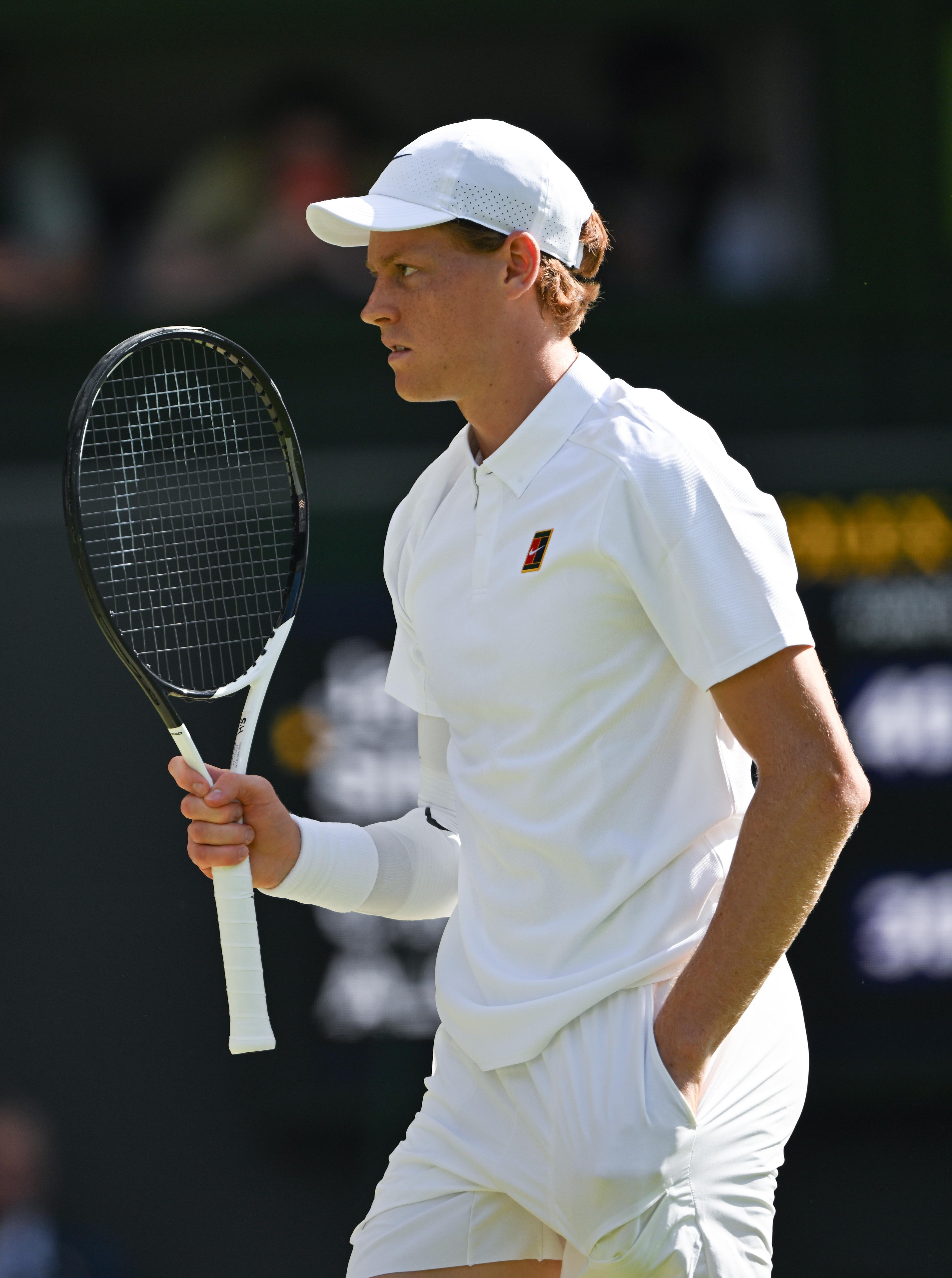 ATP总决赛险胜美网，辛纳刷新纪录