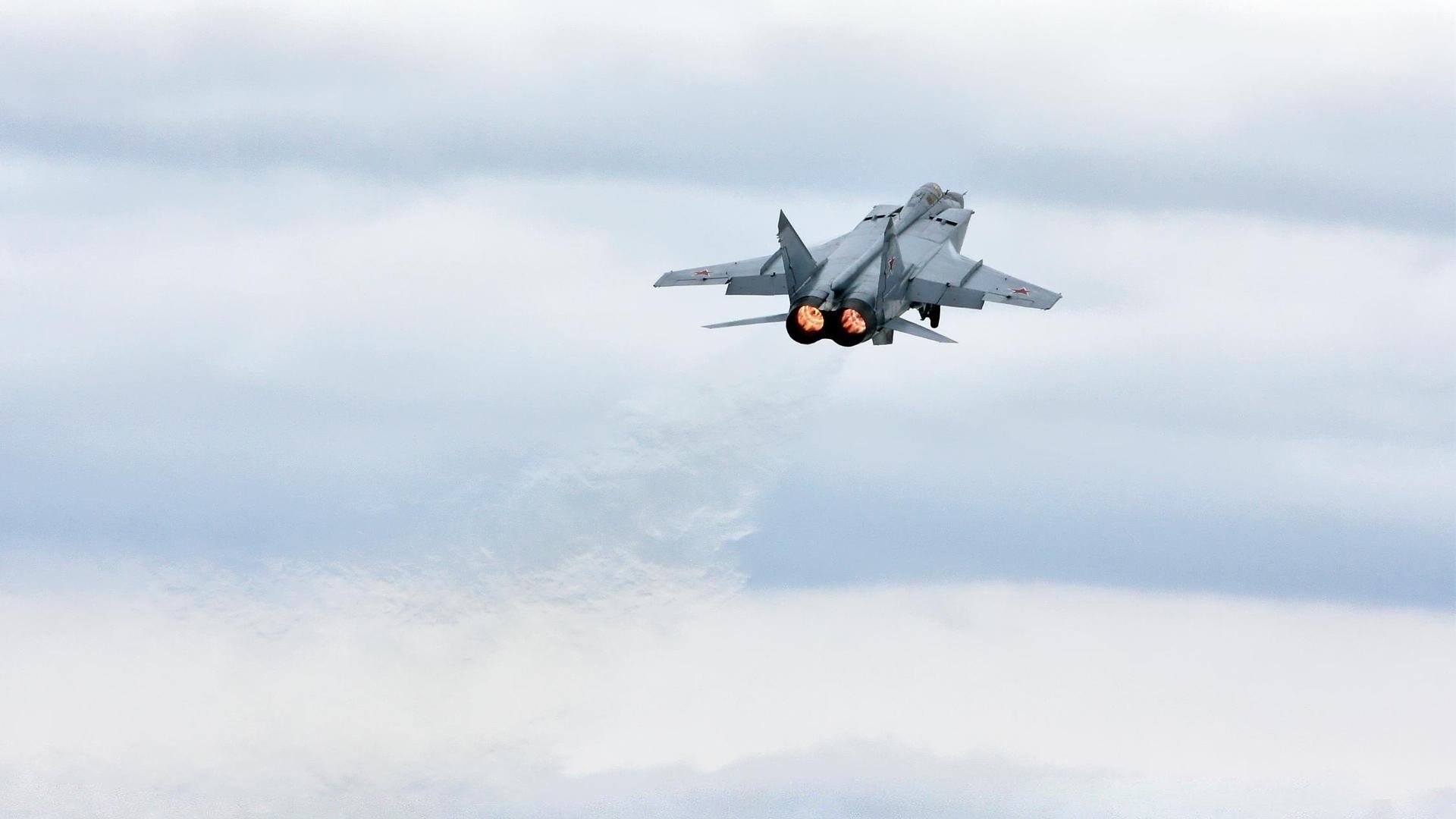 开云体育app-跨界赛场，东决烽火与南非之矛的逆袭宣言