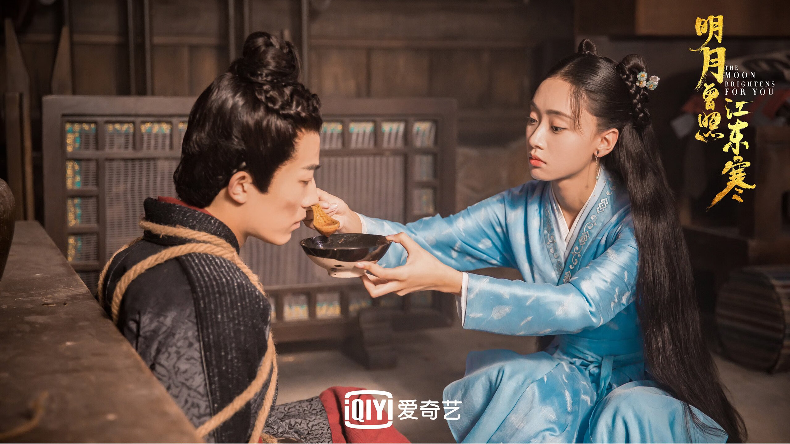 开云体育中国-同一天，绿茵场写下两则寓言，英雄的冠冕与黑马的反骨